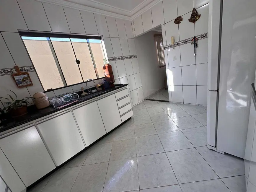 Foto 6 de Casa com 3 quartos à venda, 300m2 em Adriana Parque, Anapolis - GO