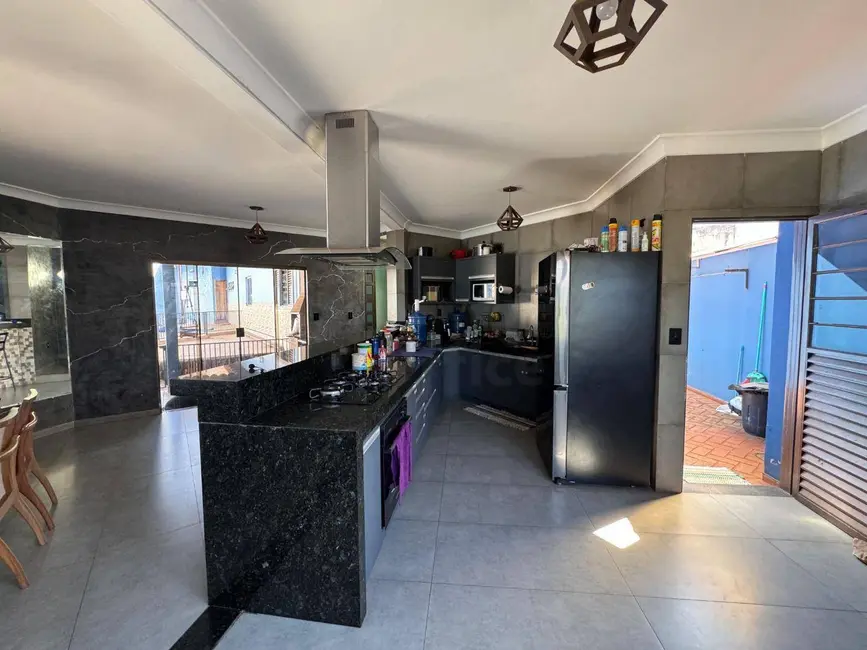 Casa com 4 quartos à venda, 640m2 em Jardim Ana Paula, Anapolis - GO - imagem 9 Foto 9 de Casa com 4 quartos à venda, 640m2 em Jardim Ana Paula, Anapolis - GO