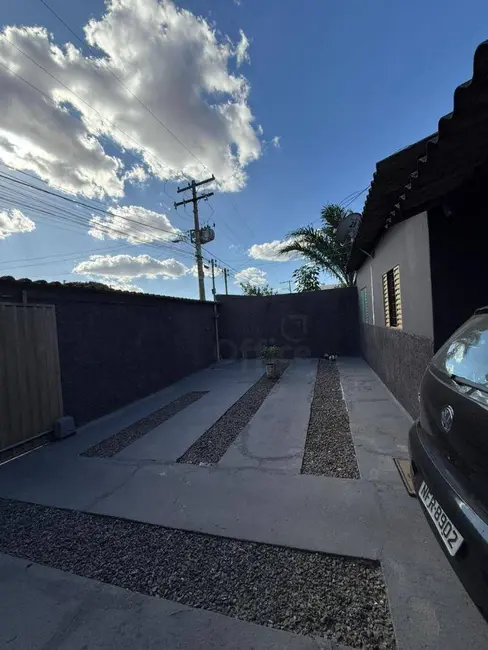 Casa com 2 quartos à venda, 300m2 em Víviam Parque, Anapolis - GO - imagem 3 Foto 3 de Casa com 2 quartos à venda, 300m2 em Víviam Parque, Anapolis - GO