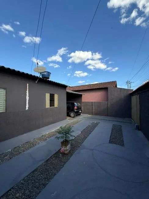 Casa com 2 quartos à venda, 300m2 em Víviam Parque, Anapolis - GO - imagem 2 Foto 2 de Casa com 2 quartos à venda, 300m2 em Víviam Parque, Anapolis - GO