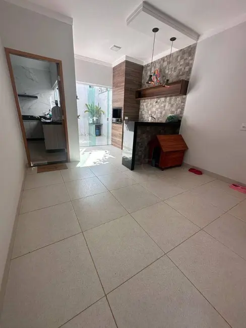 Casa com 3 quartos à venda, 200m2 em Anapolis - GO - imagem 6 Foto 6 de Casa com 3 quartos à venda, 200m2 em Anapolis - GO