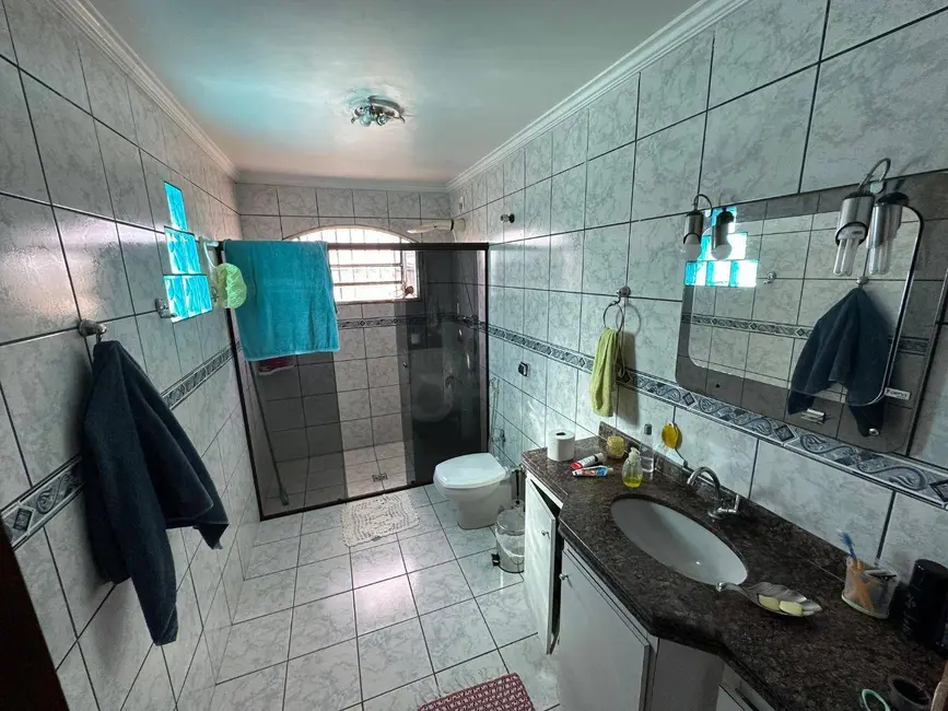 Casa com 3 quartos à venda, 390m2 em Anapolis - GO - imagem 5 Foto 5 de Casa com 3 quartos à venda, 390m2 em Anapolis - GO