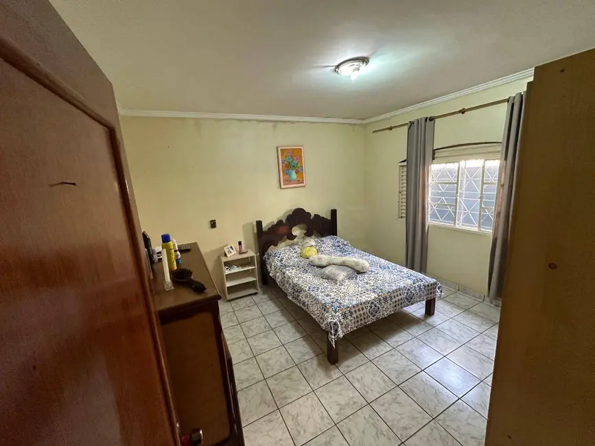 Casa com 3 quartos à venda, 390m2 em Anapolis - GO - imagem 9 Foto 9 de Casa com 3 quartos à venda, 390m2 em Anapolis - GO