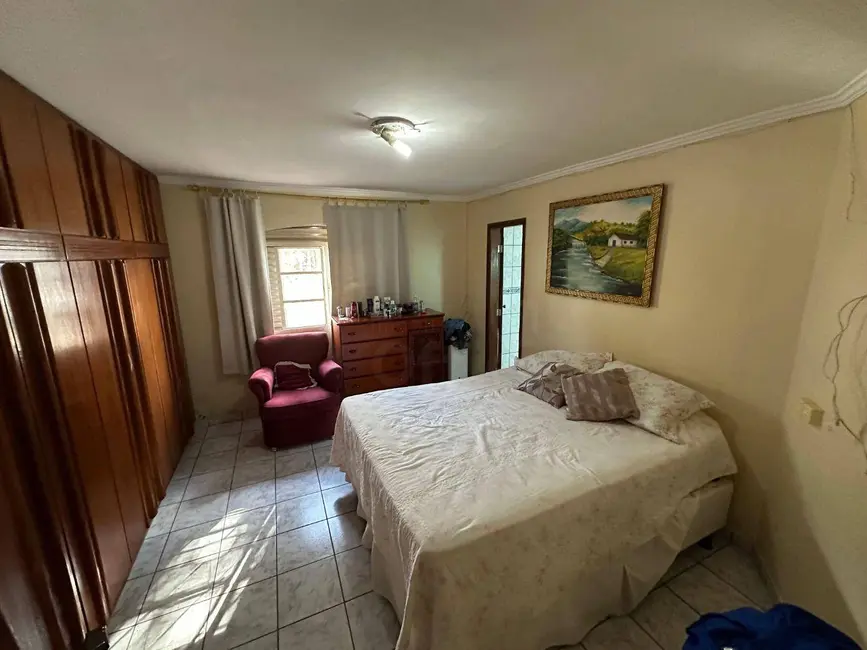 Casa com 3 quartos à venda, 390m2 em Anapolis - GO - imagem 4 Foto 4 de Casa com 3 quartos à venda, 390m2 em Anapolis - GO