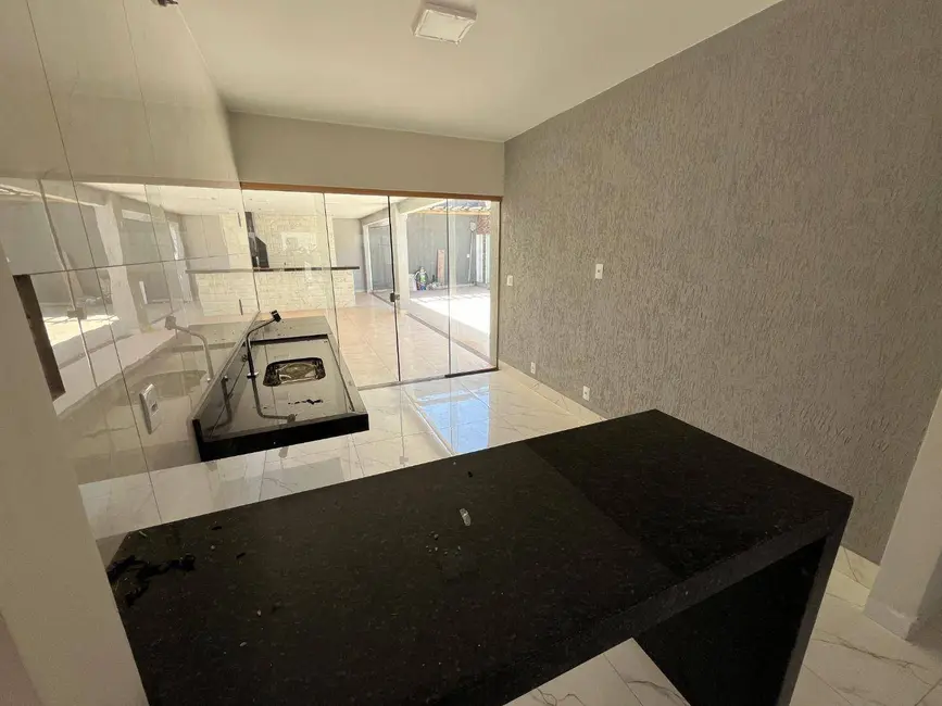 Casa com 3 quartos à venda, 300m2 em Residencial Flamboyant, Anapolis - GO - imagem 5 Foto 5 de Casa com 3 quartos à venda, 300m2 em Residencial Flamboyant, Anapolis - GO