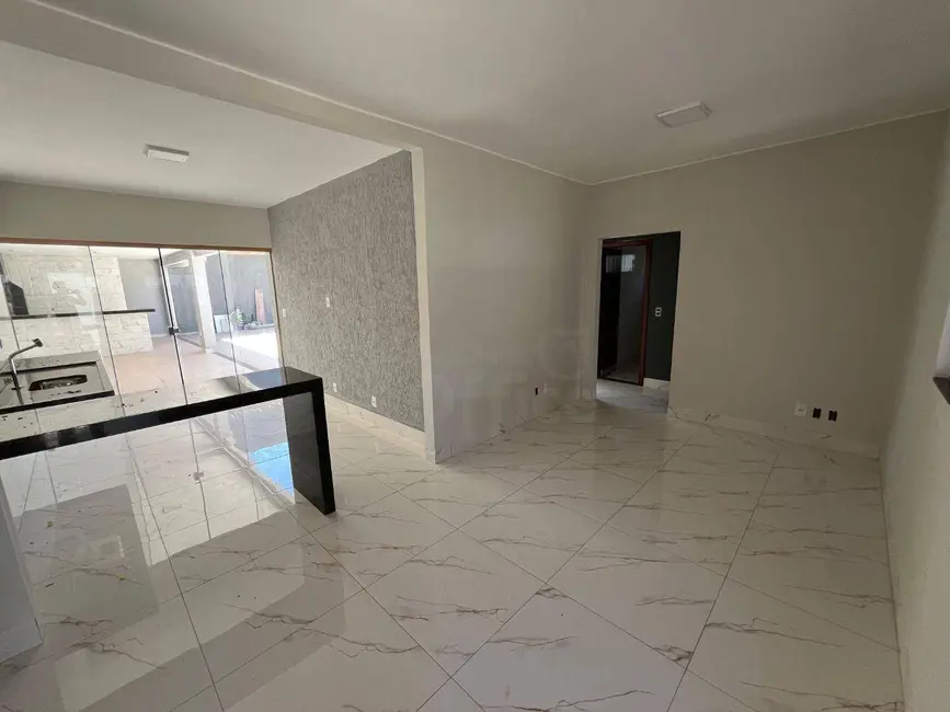 Casa com 3 quartos à venda, 300m2 em Residencial Flamboyant, Anapolis - GO - imagem 4 Foto 4 de Casa com 3 quartos à venda, 300m2 em Residencial Flamboyant, Anapolis - GO