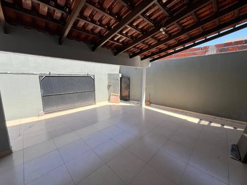 Casa com 3 quartos à venda, 300m2 em Residencial Flamboyant, Anapolis - GO - imagem 3 Foto 3 de Casa com 3 quartos à venda, 300m2 em Residencial Flamboyant, Anapolis - GO