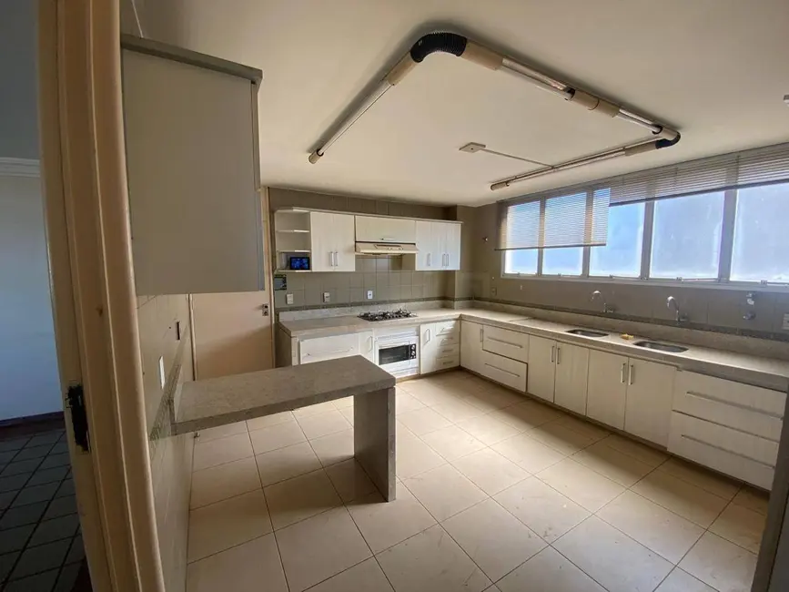 Foto 2 de Apartamento com 4 quartos à venda, 231m2 em Cidade Jardim, Anapolis - GO