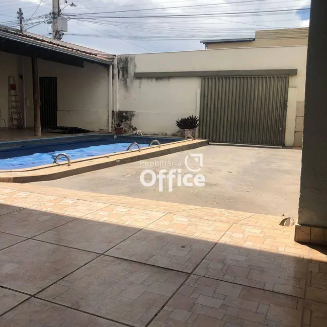 Casa com 3 quartos à venda, 320m2 em Vila Santa Maria de Nazareth, Anapolis - GO - imagem 2 Foto 2 de Casa com 3 quartos à venda, 320m2 em Vila Santa Maria de Nazareth, Anapolis - GO
