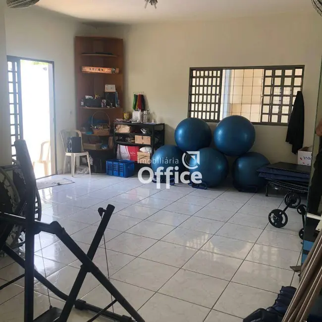 Casa com 3 quartos à venda, 320m2 em Vila Santa Maria de Nazareth, Anapolis - GO - imagem 5 Foto 5 de Casa com 3 quartos à venda, 320m2 em Vila Santa Maria de Nazareth, Anapolis - GO