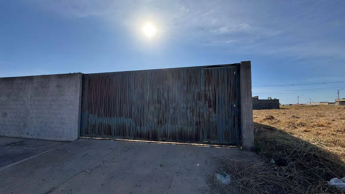Foto 2 de Terreno / Lote à venda, 300m2 em Anapolis - GO
