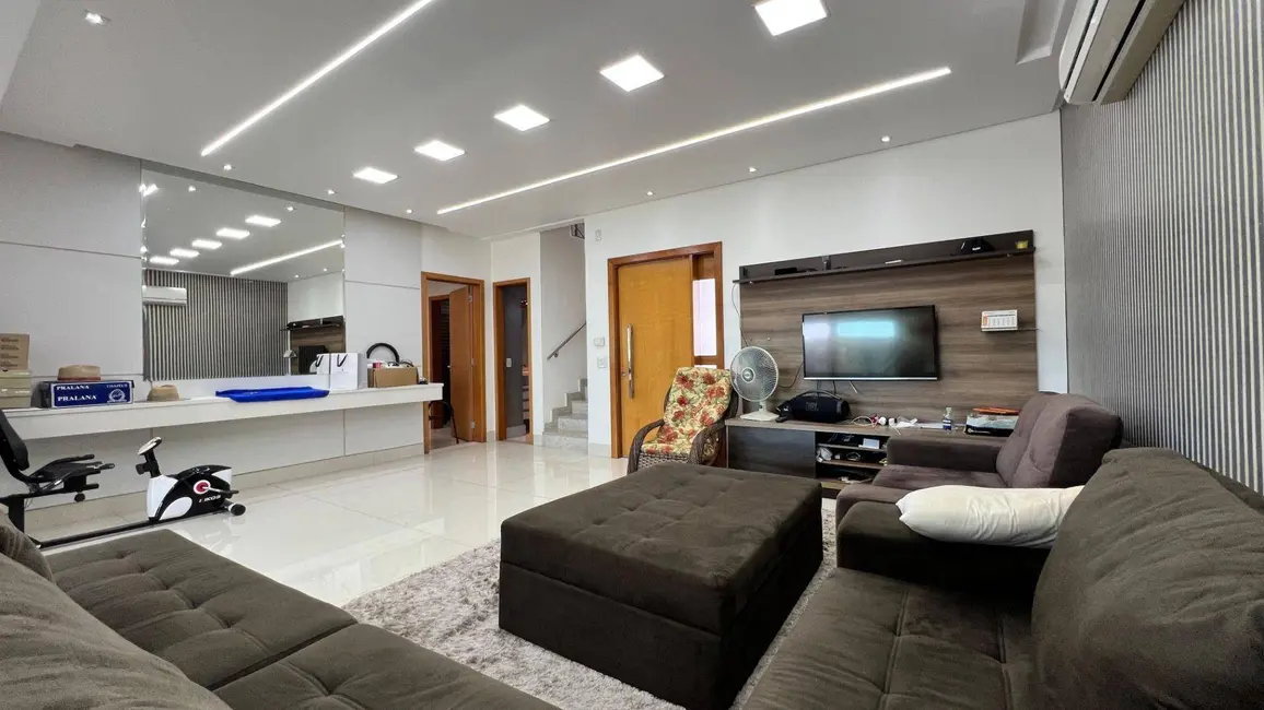 Sobrado com 3 quartos à venda, 360m2 em Residencial Jardins do Lago, Anapolis - GO - imagem 4 Foto 4 de Sobrado com 3 quartos à venda, 360m2 em Residencial Jardins do Lago, Anapolis - GO