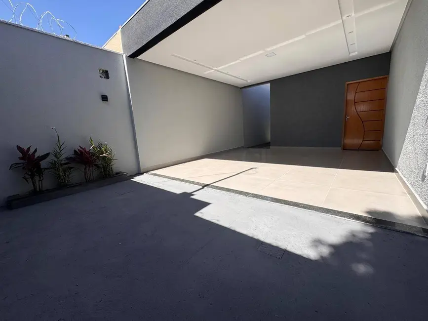 Foto 1 de Casa com 3 quartos à venda, 160m2 em Víviam Parque, Anapolis - GO