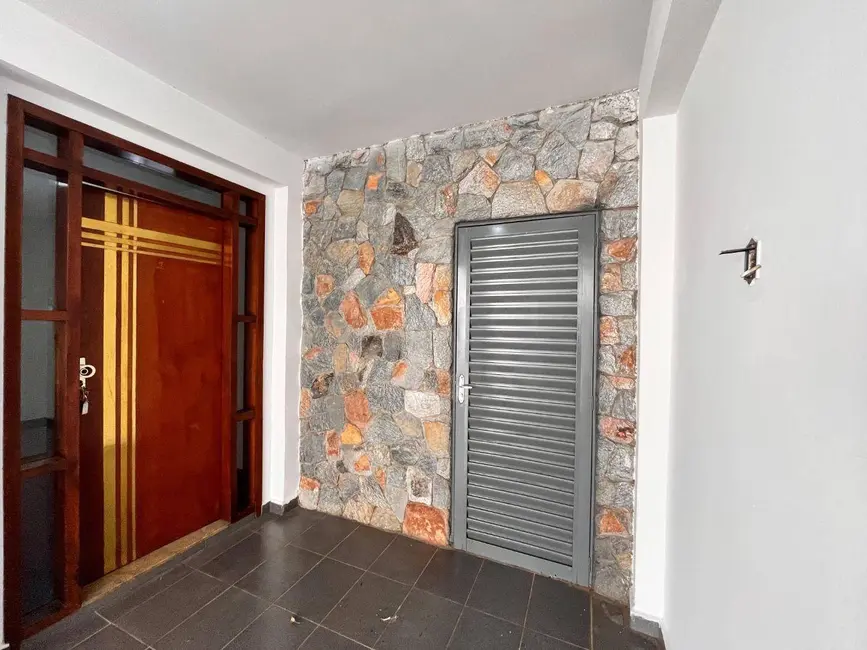 Foto 4 de Casa com 4 quartos para alugar, 250m2 em Eldorado, Anapolis - GO