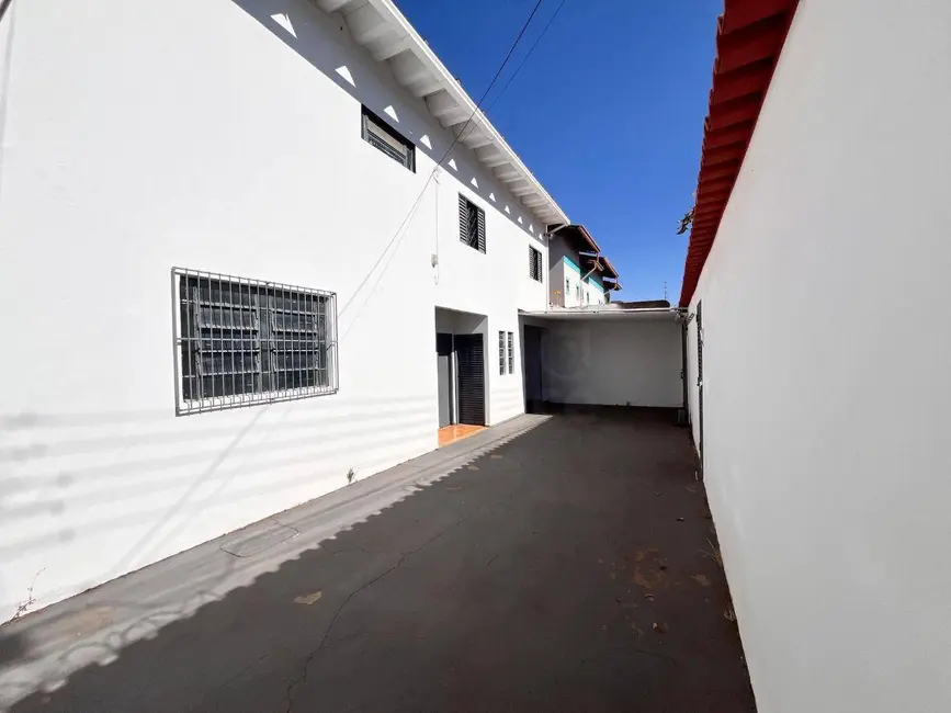Foto 3 de Casa com 4 quartos para alugar, 250m2 em Eldorado, Anapolis - GO