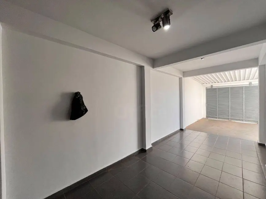 Foto 5 de Casa com 4 quartos para alugar, 250m2 em Eldorado, Anapolis - GO