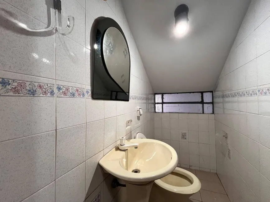 Foto 8 de Casa com 4 quartos para alugar, 250m2 em Eldorado, Anapolis - GO