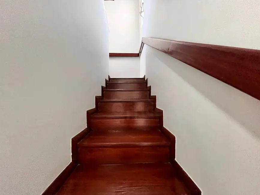 Foto 9 de Casa com 4 quartos para alugar, 250m2 em Eldorado, Anapolis - GO