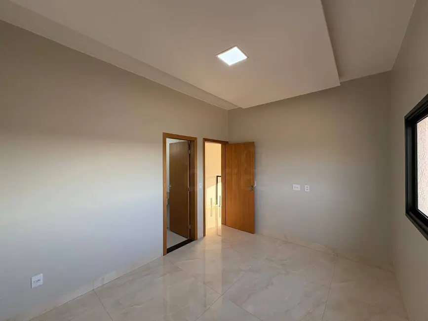 Foto 5 de Sobrado com 4 quartos à venda, 474m2 em Anápolis City, Anapolis - GO