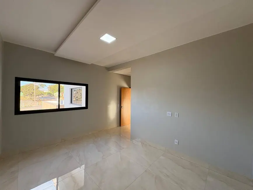 Foto 3 de Sobrado com 4 quartos à venda, 474m2 em Anápolis City, Anapolis - GO