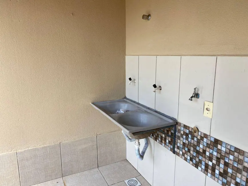 Foto 8 de Casa com 2 quartos à venda, 150m2 em Residencial Flor do Cerrado, Anapolis - GO