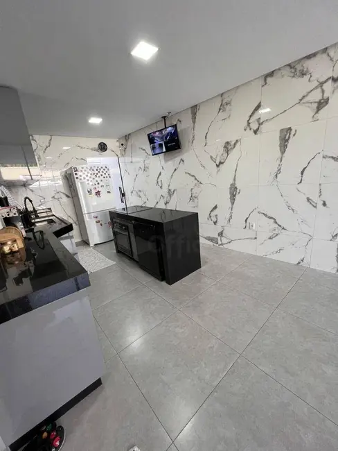 Sobrado com 3 quartos à venda, 150m2 em Residencial Villa Bella, Anapolis - GO - imagem 8 Foto 8 de Sobrado com 3 quartos à venda, 150m2 em Residencial Villa Bella, Anapolis - GO