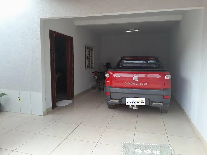 Foto 2 de Sobrado com 3 quartos à venda, 157m2 em Lourdes, Anapolis - GO