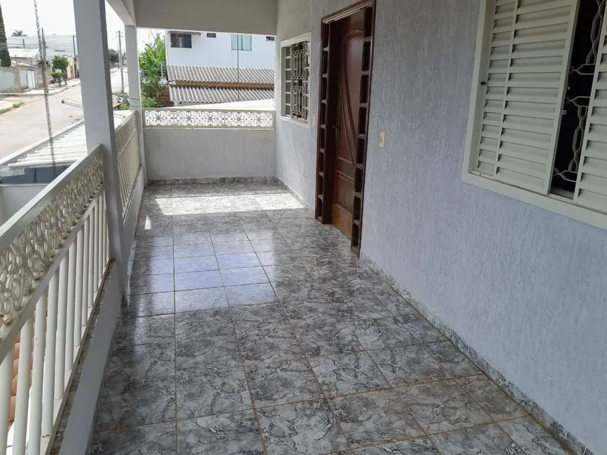 Foto 1 de Sobrado com 3 quartos à venda, 157m2 em Lourdes, Anapolis - GO