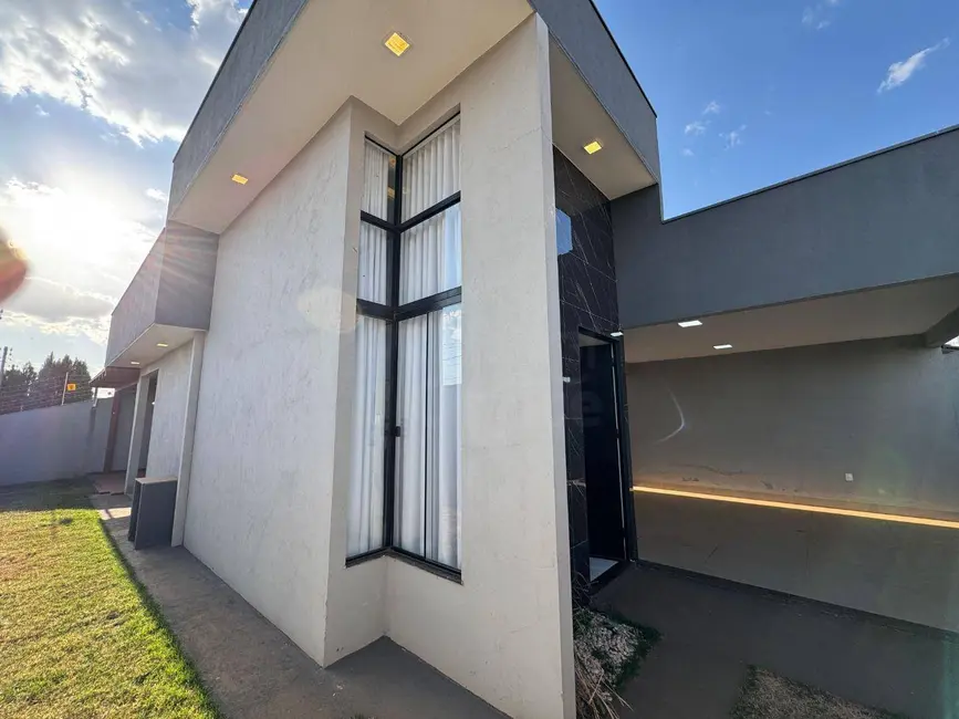 Foto 2 de Casa com 3 quartos à venda, 221m2 em Residencial Vale do Sol, Anapolis - GO