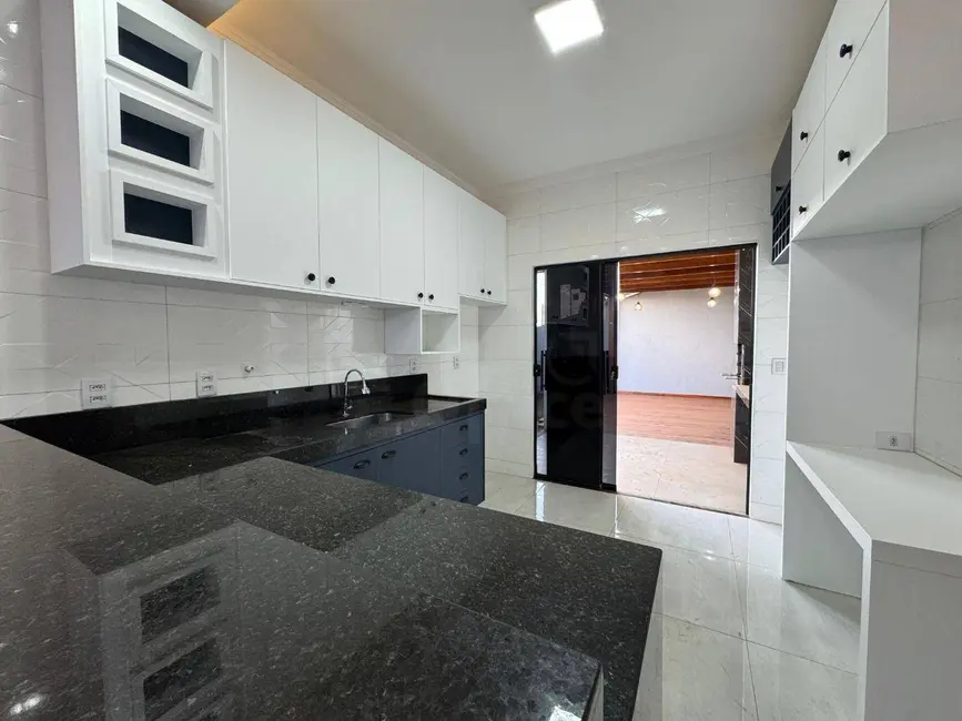 Foto 7 de Casa com 3 quartos à venda, 221m2 em Residencial Vale do Sol, Anapolis - GO