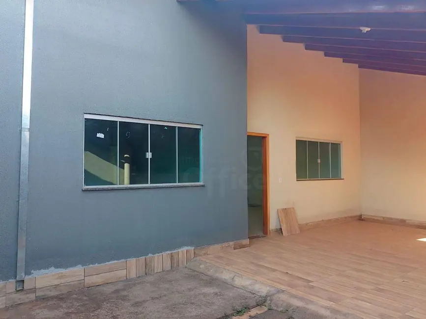 Foto 1 de Casa com 3 quartos à venda, 200m2 em Jardim Itália, Anapolis - GO