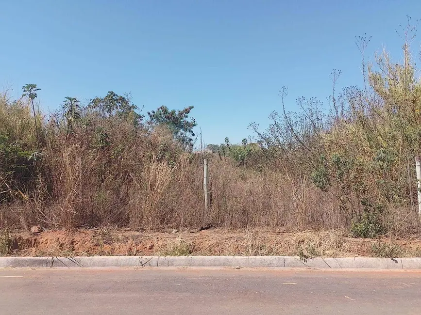 Foto 1 de Terreno / Lote à venda, 420m2 em Anapolis - GO