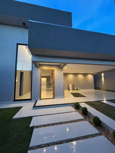 Foto 1 de Casa com 3 quartos à venda, 305m2 em Anapolis - GO