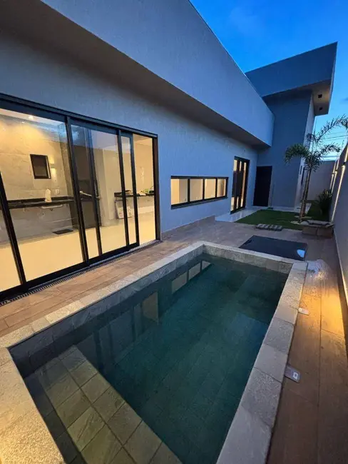 Foto 2 de Casa com 3 quartos à venda, 305m2 em Anapolis - GO