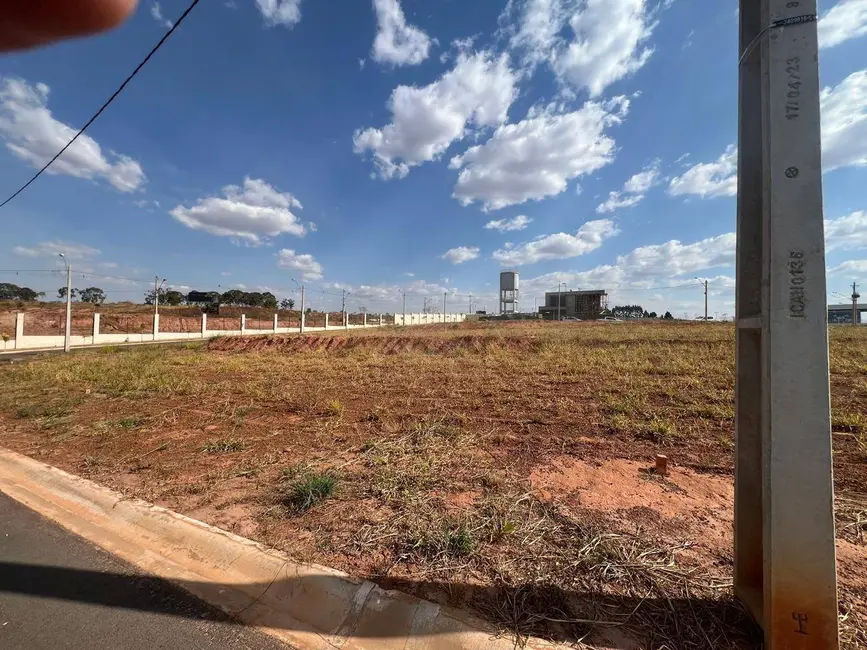 Foto 3 de Terreno / Lote à venda, 360m2 em Anapolis - GO