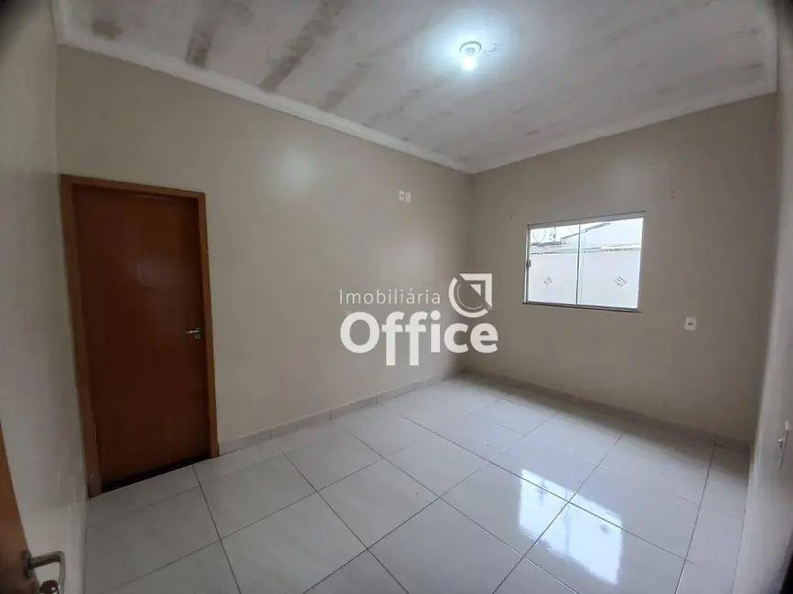 Foto 3 de Casa com 3 quartos para alugar, 300m2 em Residencial Veneza, Anapolis - GO