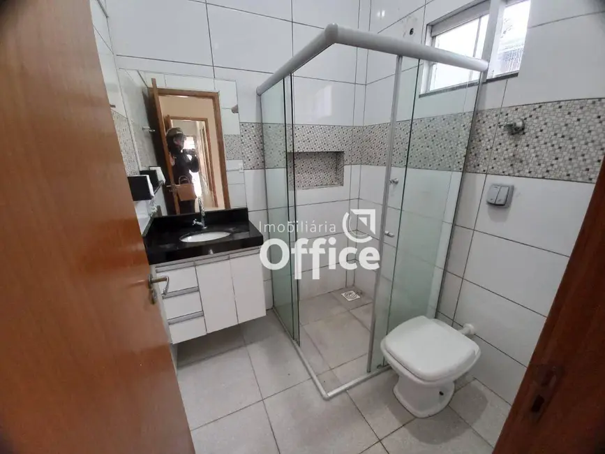 Foto 5 de Casa com 3 quartos para alugar, 300m2 em Residencial Veneza, Anapolis - GO