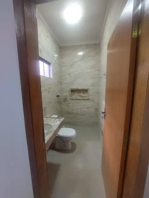 Casa com 3 quartos à venda, 150m2 em Bandeiras, Anapolis - GO - imagem 3 Foto 3 de Casa com 3 quartos à venda, 150m2 em Bandeiras, Anapolis - GO