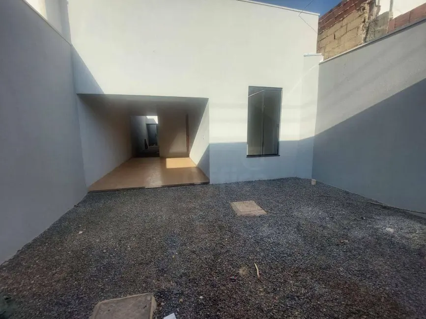 Casa com 3 quartos à venda, 150m2 em Bandeiras, Anapolis - GO - imagem 1 Foto 1 de Casa com 3 quartos à venda, 150m2 em Bandeiras, Anapolis - GO