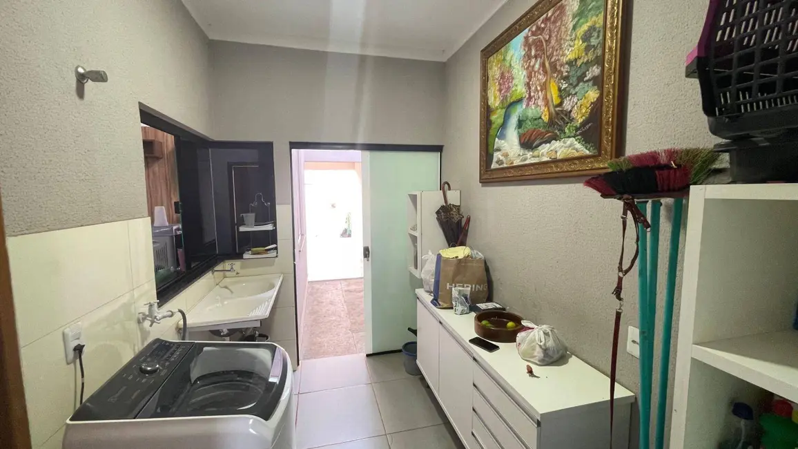 Casa com 3 quartos à venda, 150m2 em Residencial Flor do Cerrado, Anapolis - GO - imagem 2 Foto 2 de Casa com 3 quartos à venda, 150m2 em Residencial Flor do Cerrado, Anapolis - GO