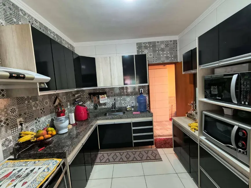 Foto 4 de Casa com 3 quartos à venda, 250m2 em Víviam Parque 2ª Etapa, Anapolis - GO