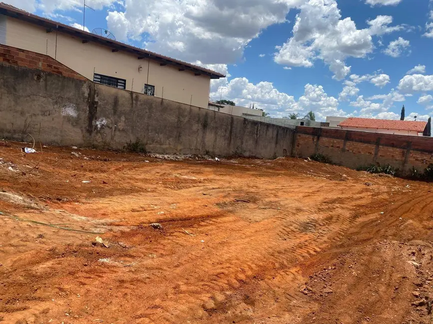 Foto 3 de Terreno / Lote à venda, 420m2 em Anápolis City, Anapolis - GO