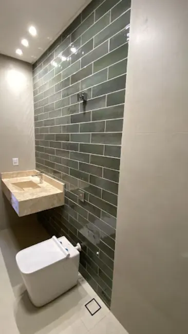 Foto 8 de Casa com 3 quartos à venda, 300m2 em Anapolis - GO