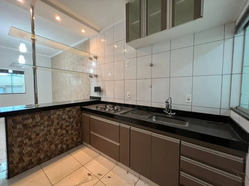 Casa com 3 quartos à venda, 200m2 em Residencial Ayrton Senna, Anapolis - GO - imagem 4 Foto 4 de Casa com 3 quartos à venda, 200m2 em Residencial Ayrton Senna, Anapolis - GO