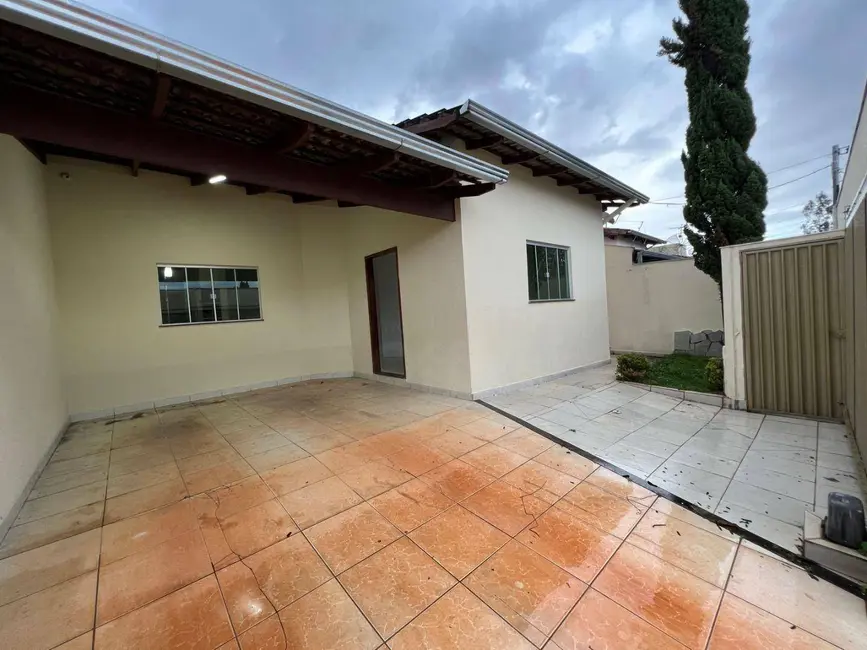 Casa com 3 quartos à venda, 200m2 em Residencial Ayrton Senna, Anapolis - GO - imagem 2 Foto 2 de Casa com 3 quartos à venda, 200m2 em Residencial Ayrton Senna, Anapolis - GO