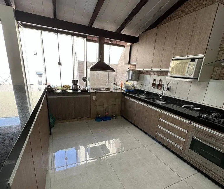 Casa com 3 quartos à venda, 300m2 em Parque Brasília 2ª Etapa, Anapolis - GO - imagem 4 Foto 4 de Casa com 3 quartos à venda, 300m2 em Parque Brasília 2ª Etapa, Anapolis - GO