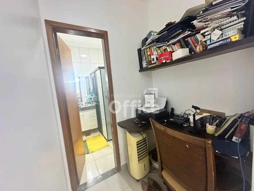 Foto 9 de Casa com 3 quartos à venda, 300m2 em Parque Brasília 2ª Etapa, Anapolis - GO