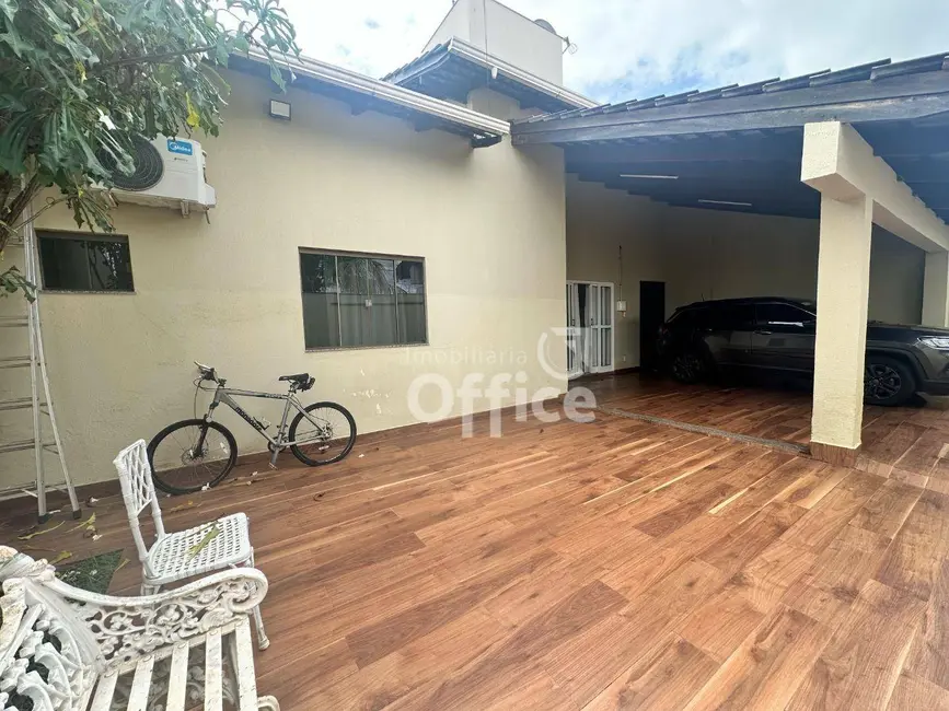 Foto 2 de Casa com 3 quartos à venda, 300m2 em Parque Brasília 2ª Etapa, Anapolis - GO
