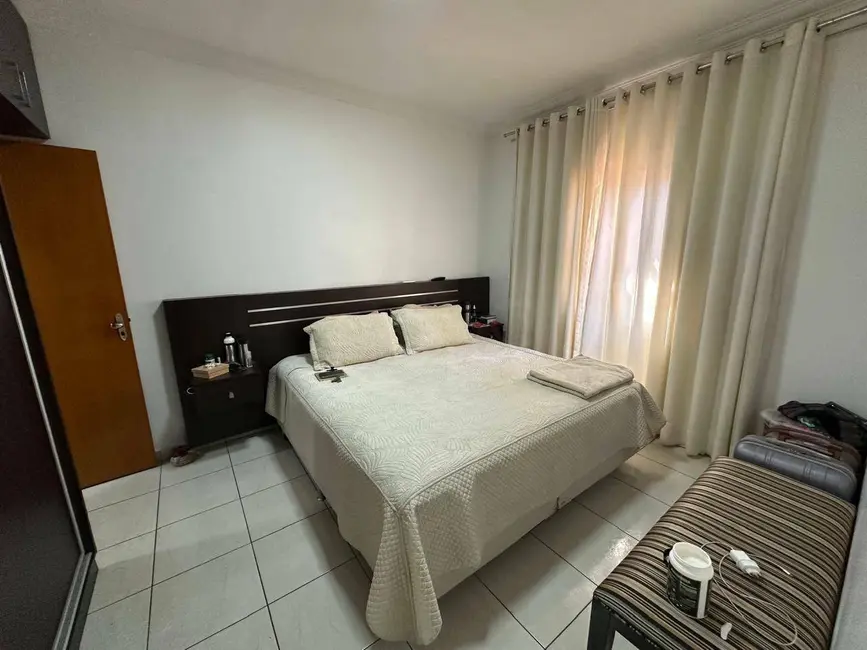 Casa com 3 quartos à venda, 300m2 em Parque Brasília 2ª Etapa, Anapolis - GO - imagem 7 Foto 7 de Casa com 3 quartos à venda, 300m2 em Parque Brasília 2ª Etapa, Anapolis - GO