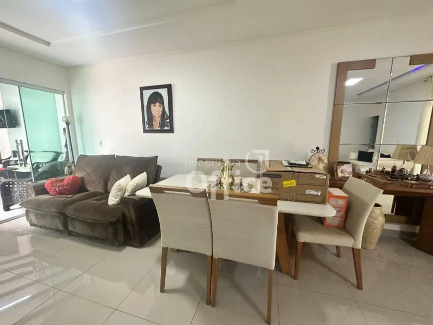 Foto 4 de Casa com 3 quartos à venda, 300m2 em Parque Brasília 2ª Etapa, Anapolis - GO